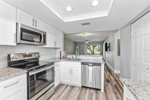 Condo in Oldsmar, Florida, 2 bedrooms № 2215804 - photo 3