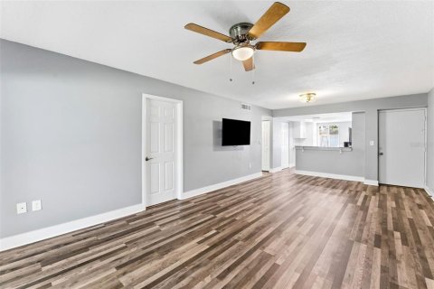 Condo in Oldsmar, Florida, 2 bedrooms № 2215804 - photo 7