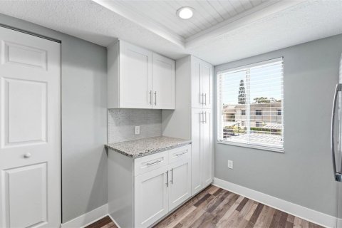 Condo in Oldsmar, Florida, 2 bedrooms № 2215804 - photo 4