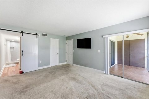 Condo in Oldsmar, Florida, 2 bedrooms № 2215804 - photo 9
