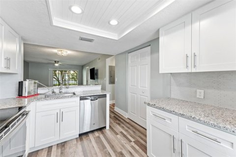 Condo in Oldsmar, Florida, 2 bedrooms № 2215804 - photo 6