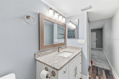 Condo in Oldsmar, Florida, 2 bedrooms № 2215804 - photo 11