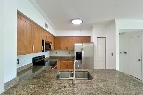 Condo in West Palm Beach, Florida, 3 bedrooms № 2376400 - photo 5