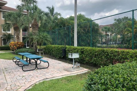 Condo in West Palm Beach, Florida, 3 bedrooms № 2376400 - photo 6