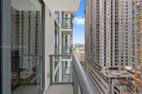 Condo in Miami, Florida, 1 bedroom  № 1990637 - photo 22