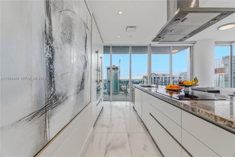 Купить кондоминиум в Майами, Флорида 2 спальни, 102.66м2, № 1983087 - фото 10