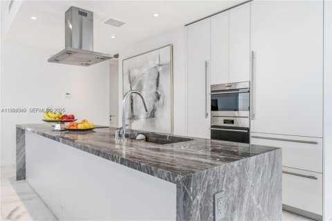 Купить кондоминиум в Майами, Флорида 2 спальни, 102.66м2, № 1983087 - фото 9