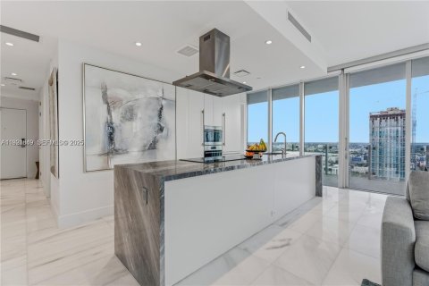 Купить кондоминиум в Майами, Флорида 2 спальни, 102.66м2, № 1983087 - фото 11