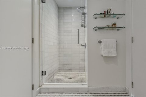 Купить кондоминиум в Майами, Флорида 2 спальни, 102.66м2, № 1983087 - фото 24