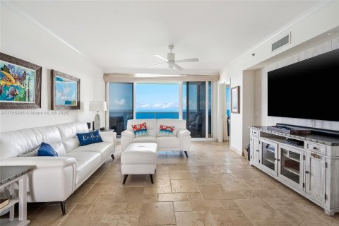Condo in Sunny Isles Beach, Florida, 3 bedrooms  № 1863200 - photo 3