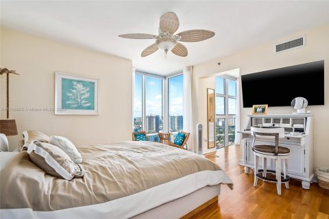 Condo in Sunny Isles Beach, Florida, 3 bedrooms  № 1863200 - photo 28