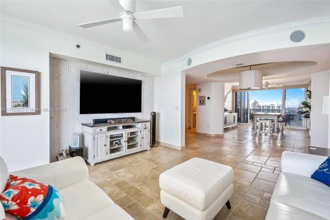Condo in Sunny Isles Beach, Florida, 3 bedrooms  № 1863200 - photo 8