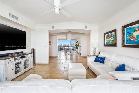 Condo in Sunny Isles Beach, Florida, 3 bedrooms  № 1863200 - photo 7