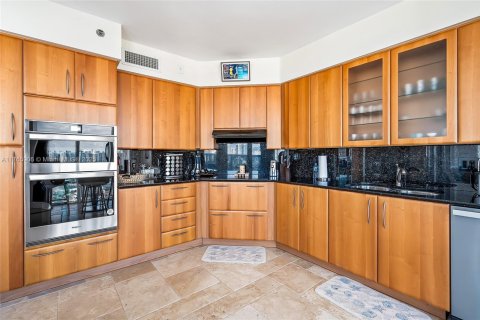 Condo in Sunny Isles Beach, Florida, 3 bedrooms  № 1863200 - photo 15