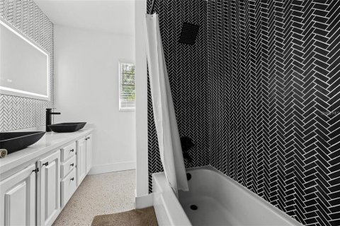 Villa ou maison à louer à Gainesville, Floride: 4 chambres, 196.21 m2 № 2389222 - photo 15