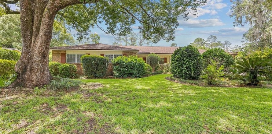 Villa ou maison à Gainesville, Floride 4 chambres, 196.21 m2 № 2389222