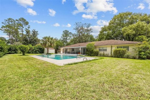 Villa ou maison à louer à Gainesville, Floride: 4 chambres, 196.21 m2 № 2389222 - photo 10