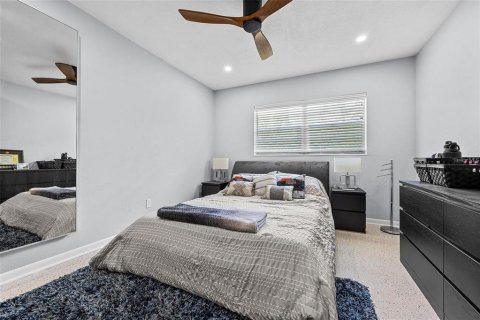 Villa ou maison à louer à Gainesville, Floride: 4 chambres, 196.21 m2 № 2389222 - photo 13