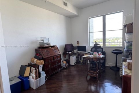 Condo in Hollywood, Florida, 3 bedrooms  № 1951331 - photo 20