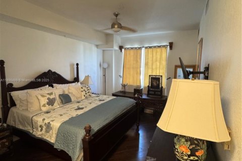 Condo in Hollywood, Florida, 3 bedrooms  № 1951331 - photo 15