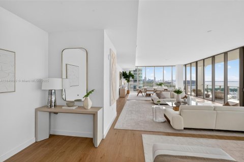 Condo in Miami, Florida, 4 bedrooms  № 1839235 - photo 10