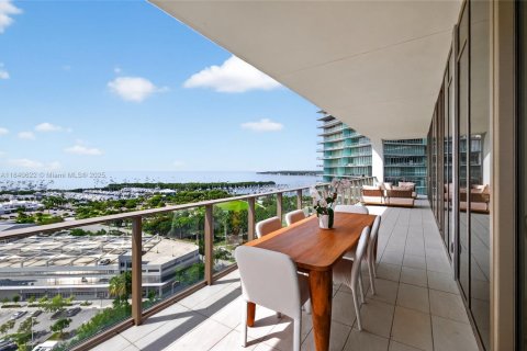 Condo in Miami, Florida, 4 bedrooms  № 1839235 - photo 19