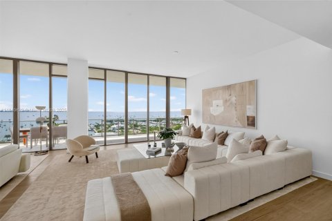 Condo in Miami, Florida, 4 bedrooms  № 1839235 - photo 13