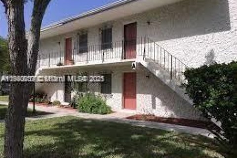 Condo in Palmetto Bay, Florida, 1 bedroom  № 2038781