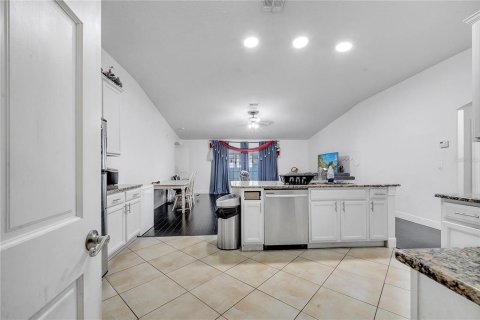 House in Kissimmee, Florida 3 bedrooms, 188.87 sq.m. № 1515608 - photo 27