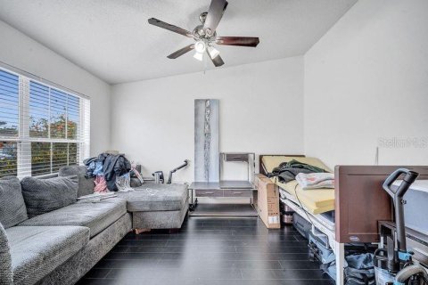 House in Kissimmee, Florida 3 bedrooms, 188.87 sq.m. № 1515608 - photo 5
