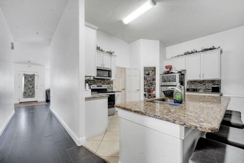 House in Kissimmee, Florida 3 bedrooms, 188.87 sq.m. № 1515608 - photo 18