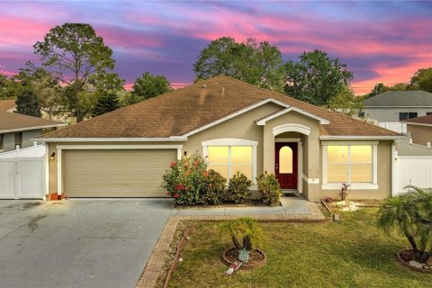 House in Kissimmee, Florida 3 bedrooms, 188.87 sq.m. № 1515608 - photo 1