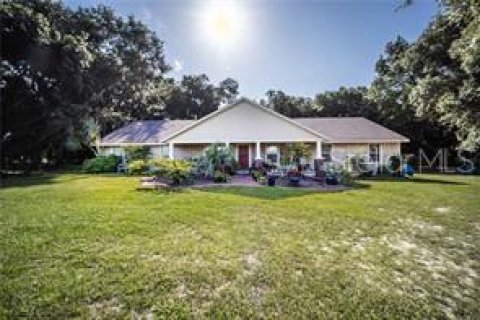 Apartment in Wildwood, Florida 1 bedroom, 137.87 sq.m. № 2371852