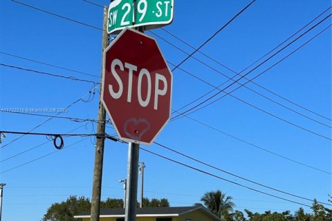 Купить земельный участок в Майами-Дейд, Флорида № 1957302 - фото 6