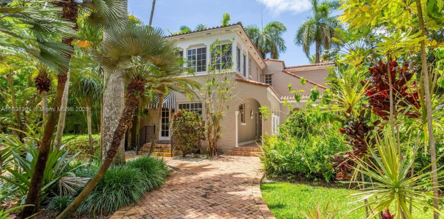 Villa ou maison à Pinecrest, Floride 4 chambres, 313.55 m2 № 1807883