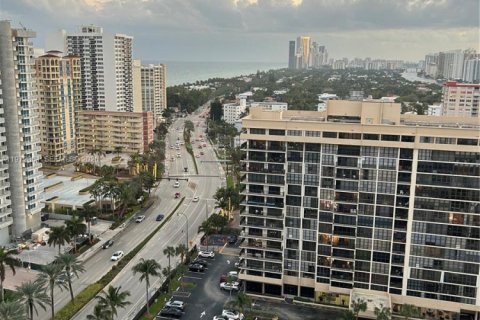 Condominio en venta en Hallandale Beach, Florida, 1 dormitorio, 80.82 m2 № 2032904 - foto 5