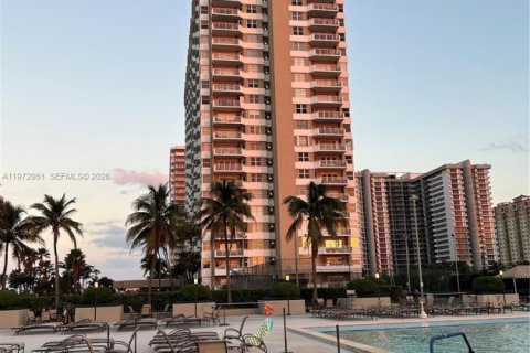 Condominio en Hallandale Beach, Florida, 1 dormitorio № 2032904