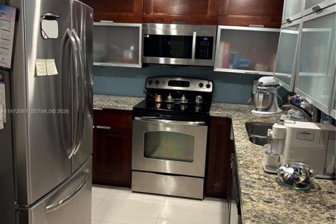 Condominio en venta en Hallandale Beach, Florida, 1 dormitorio, 80.82 m2 № 2032904 - foto 20