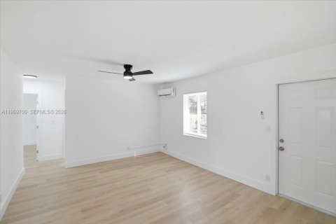 Купить виллу или дом в Форт-Лодердейл, Флорида 3 спальни, 84.63м2, № 2030498 - фото 7