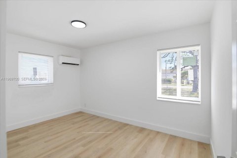 Купить виллу или дом в Форт-Лодердейл, Флорида 3 спальни, 84.63м2, № 2030498 - фото 19