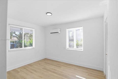 Купить виллу или дом в Форт-Лодердейл, Флорида 3 спальни, 84.63м2, № 2030498 - фото 17