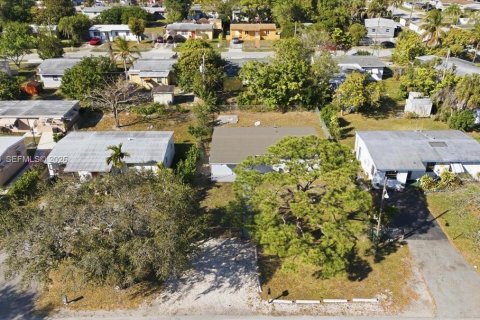 Купить виллу или дом в Форт-Лодердейл, Флорида 3 спальни, 84.63м2, № 2030498 - фото 4