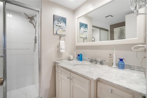 Condo in Sunrise, Florida, 2 bedrooms  № 1865260 - photo 19