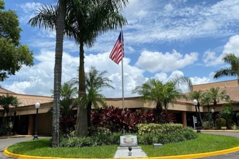 Condo in Sunrise, Florida, 2 bedrooms  № 1865260 - photo 29