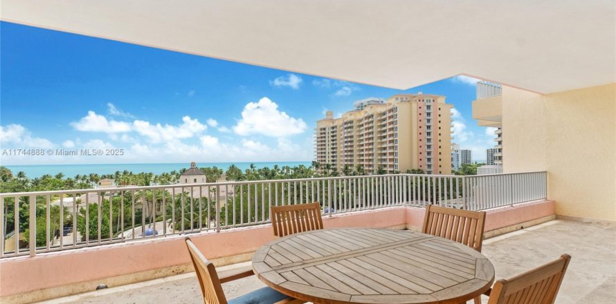 Condo in Key Biscayne, Florida, 4 bedrooms  № 1942836