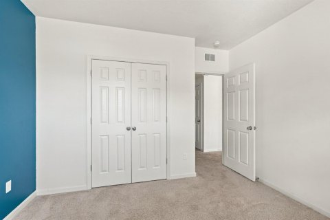 Villa ou maison à vendre à St. Lucie, Floride: 5 chambres, 244.7 m2 № 2421404 - photo 16
