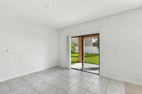 Villa ou maison à vendre à St. Lucie, Floride: 5 chambres, 244.7 m2 № 2421404 - photo 13