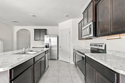 Villa ou maison à vendre à St. Lucie, Floride: 5 chambres, 244.7 m2 № 2421404 - photo 11