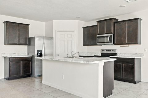Villa ou maison à vendre à St. Lucie, Floride: 5 chambres, 244.7 m2 № 2421404 - photo 10
