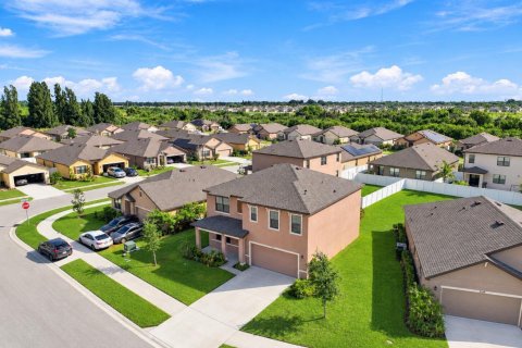 Villa ou maison à vendre à St. Lucie, Floride: 5 chambres, 244.7 m2 № 2421404 - photo 3